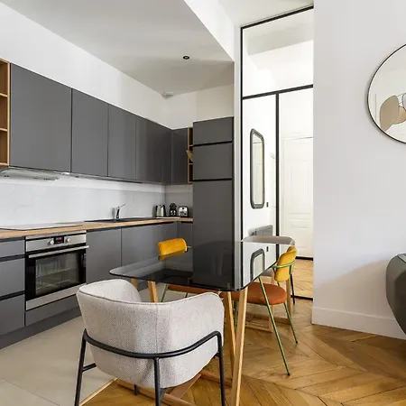 Dify Concorde - Centre Apartment *